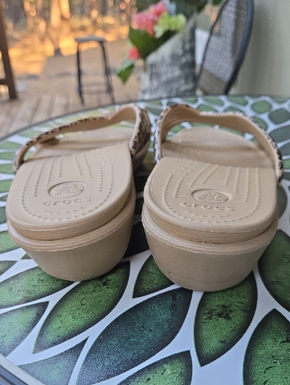 CROCS Women's Tan Leopard-Print Slide Sandals Size 10 - Picture 3 of 4